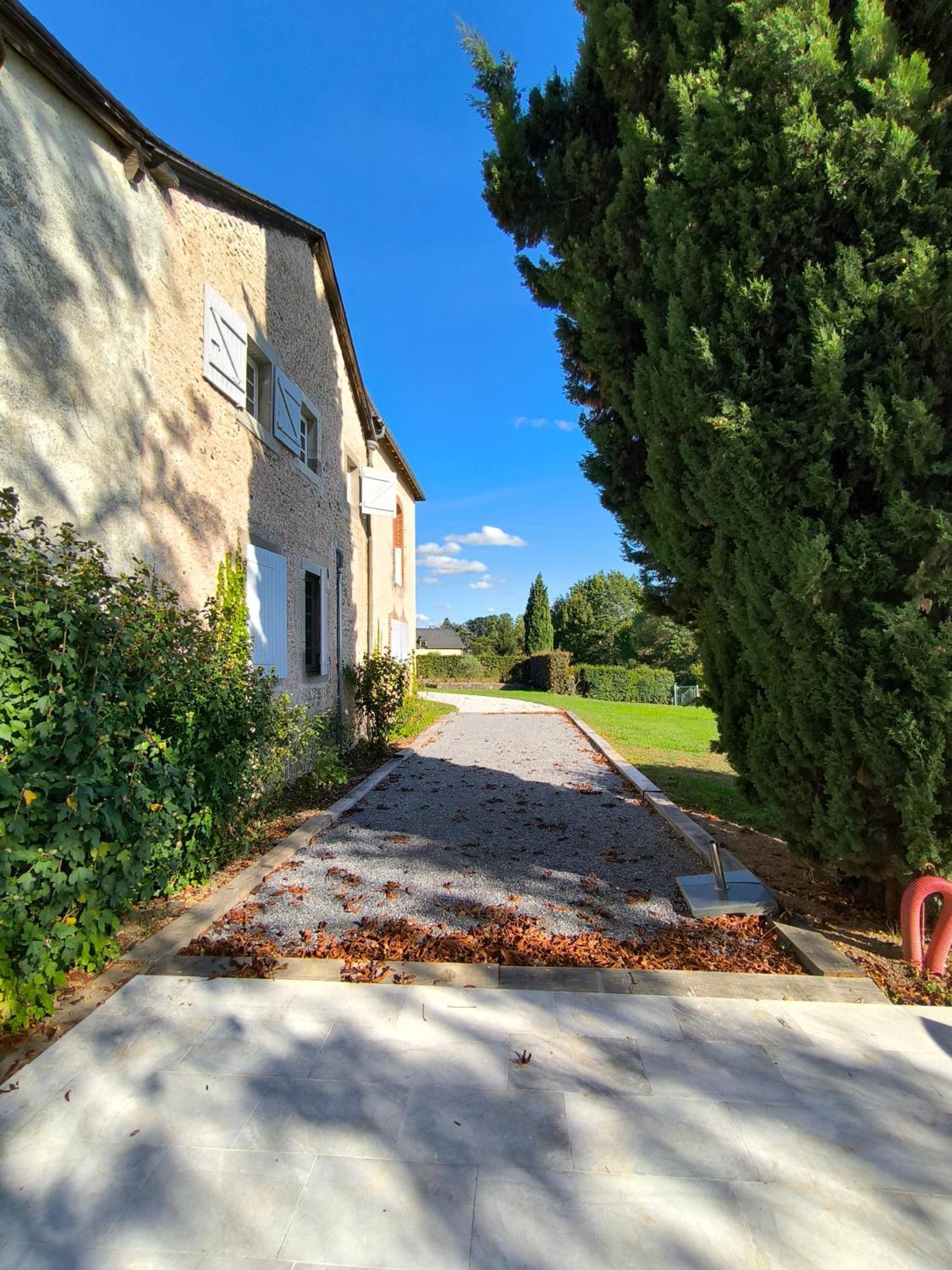 Le Peyret Serres-Castet Exterior foto