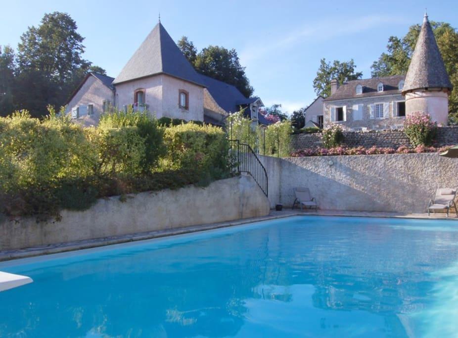 Le Peyret Serres-Castet Exterior foto